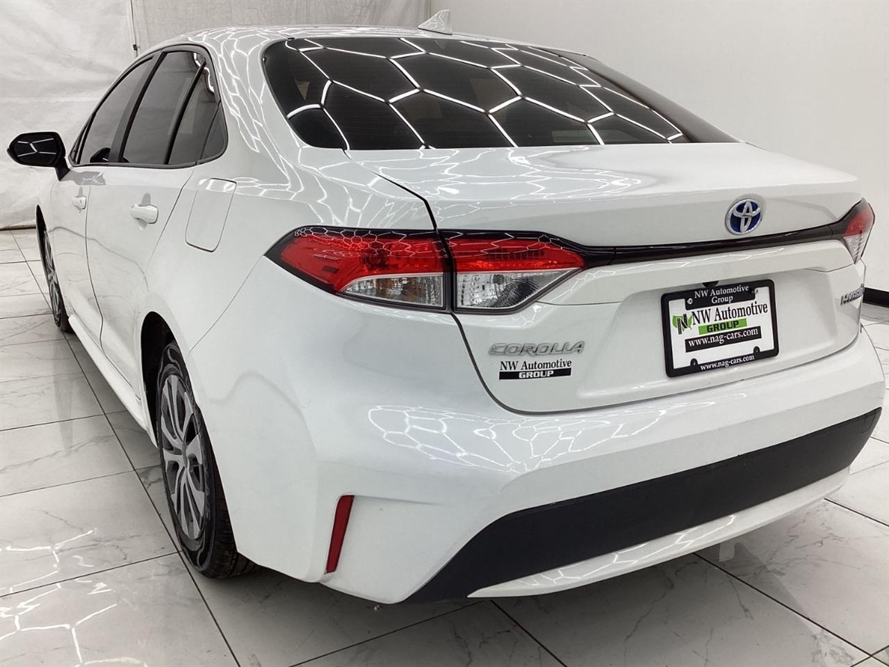 Toyota Corolla Hybrid LE CVT (Natl) 2022