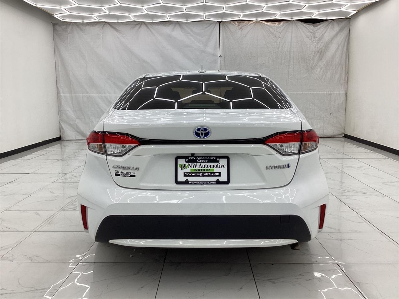 Toyota Corolla Hybrid LE CVT (Natl) 2022