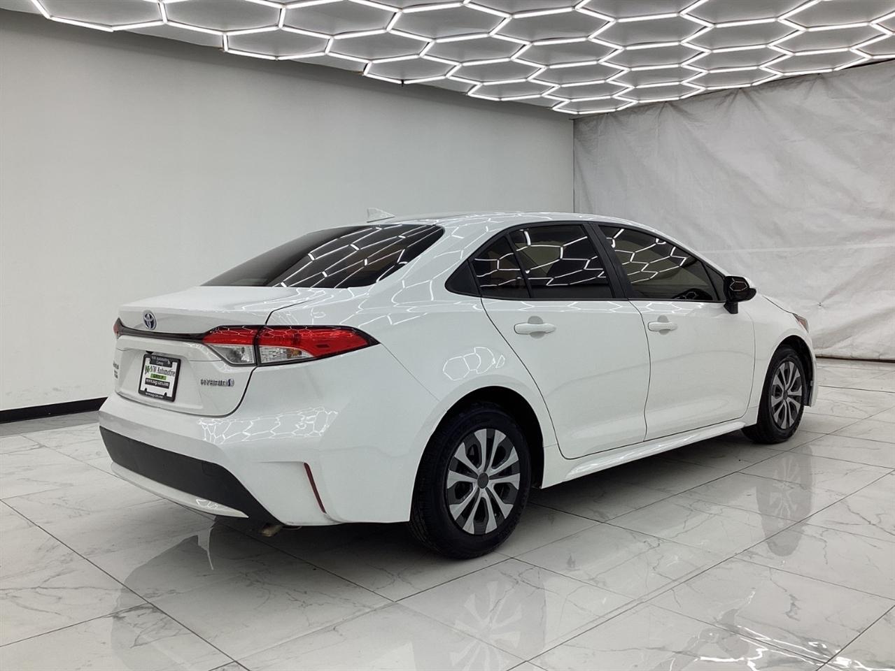 Toyota Corolla Hybrid LE CVT (Natl) 2022