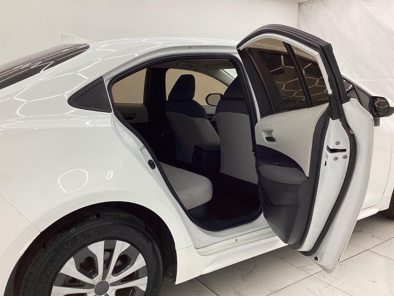 Toyota Corolla Hybrid LE CVT (Natl) 2022