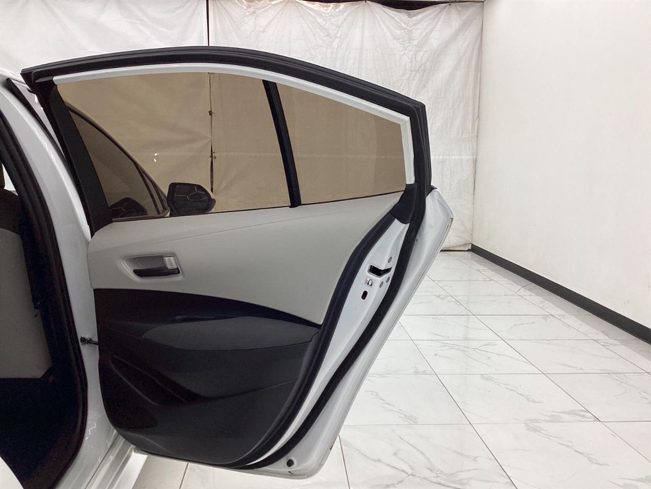 Toyota Corolla Hybrid LE CVT (Natl) 2022