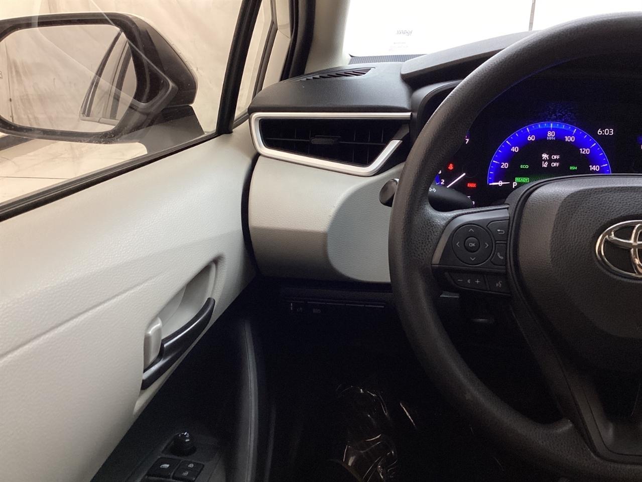 Toyota Corolla Hybrid LE CVT (Natl) 2022