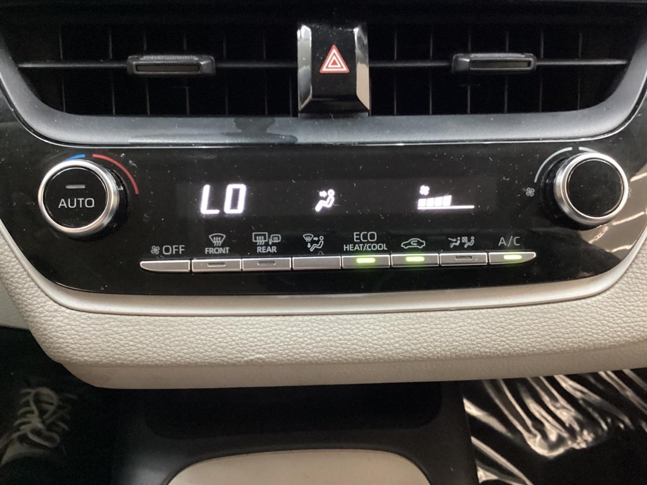 Toyota Corolla Hybrid LE CVT (Natl) 2022