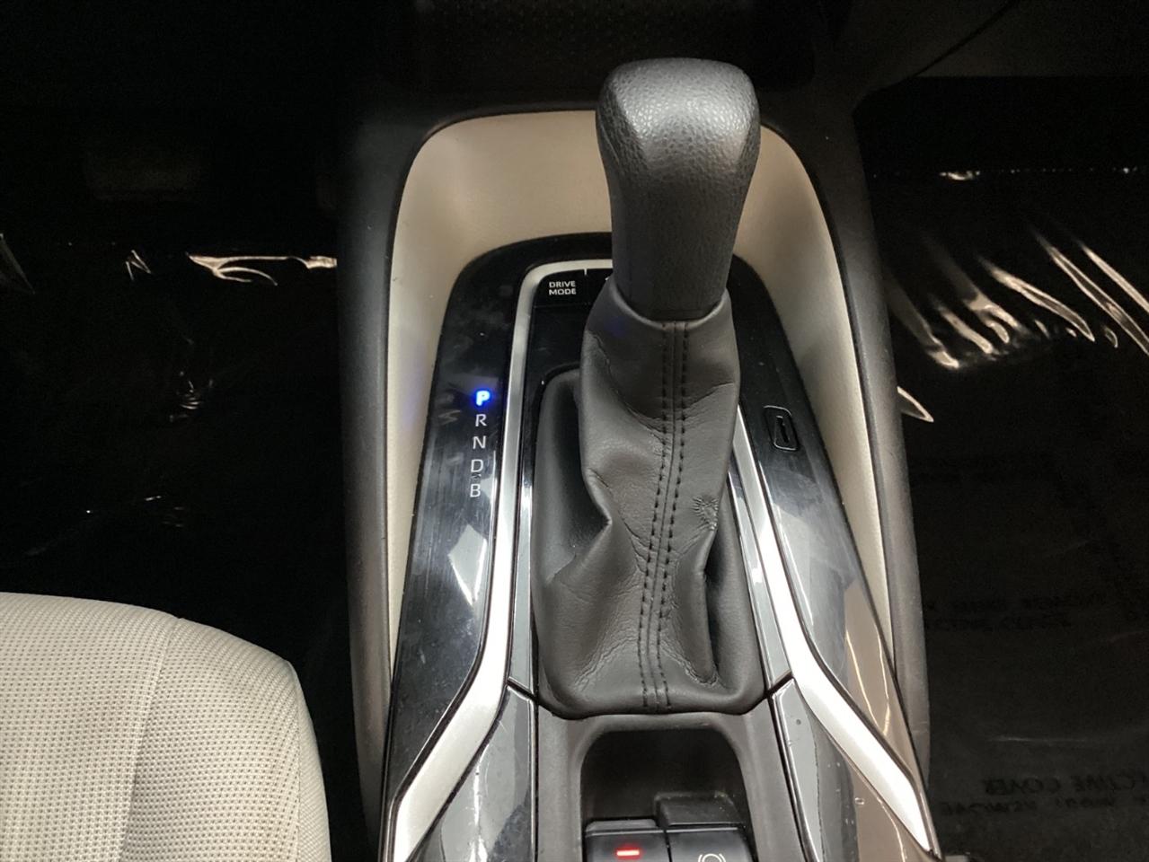 Toyota Corolla Hybrid LE CVT (Natl) 2022