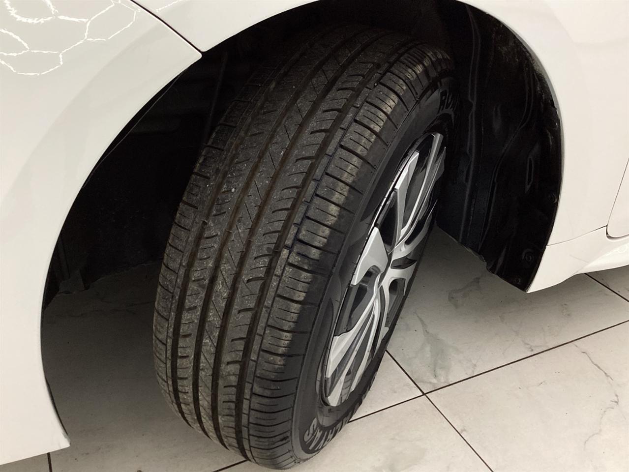 Toyota Corolla Hybrid LE CVT (Natl) 2022