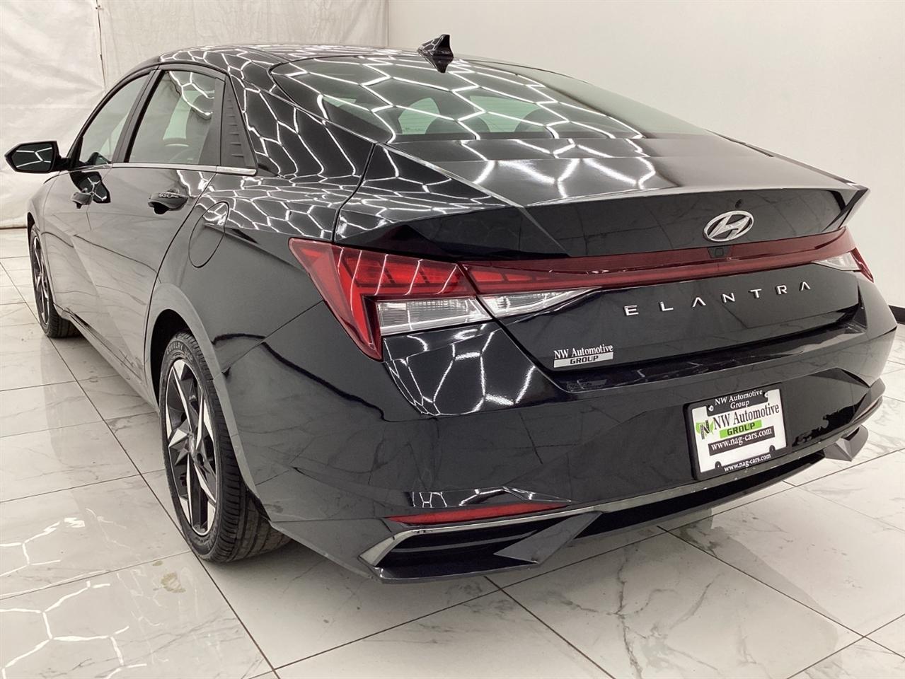 Hyundai Elantra SEL IVT 2021