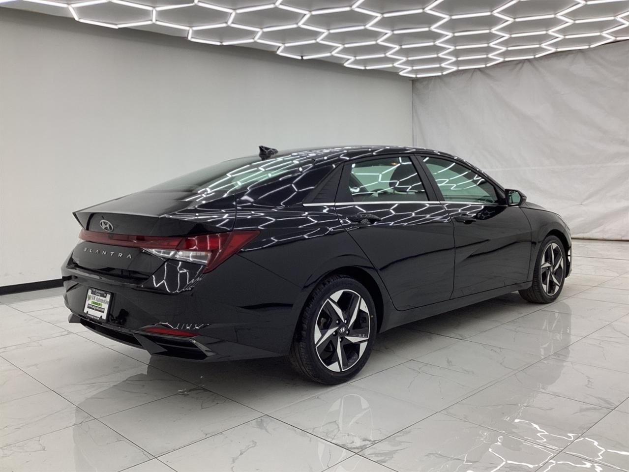 Hyundai Elantra SEL IVT 2021