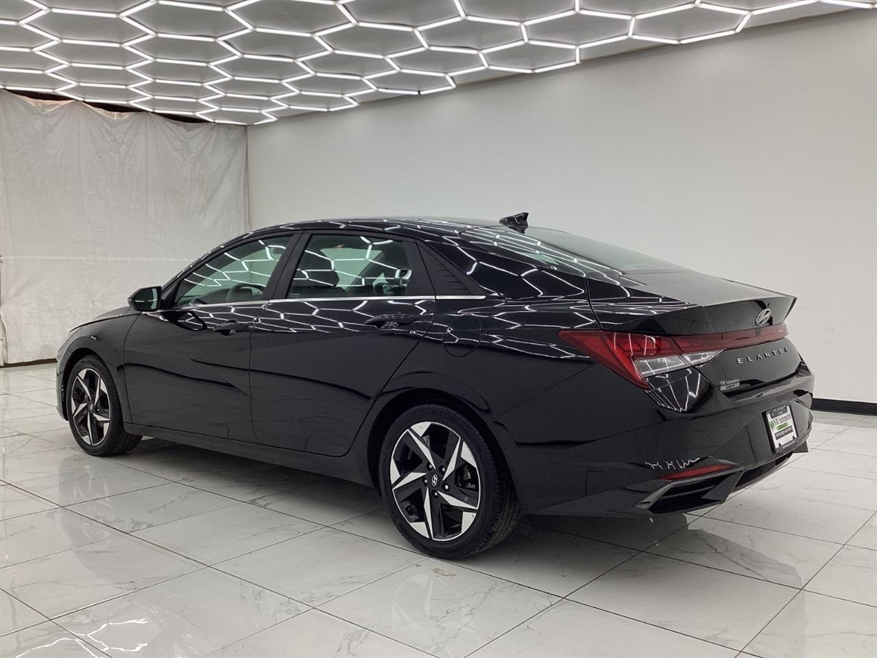 Hyundai Elantra SEL IVT 2021