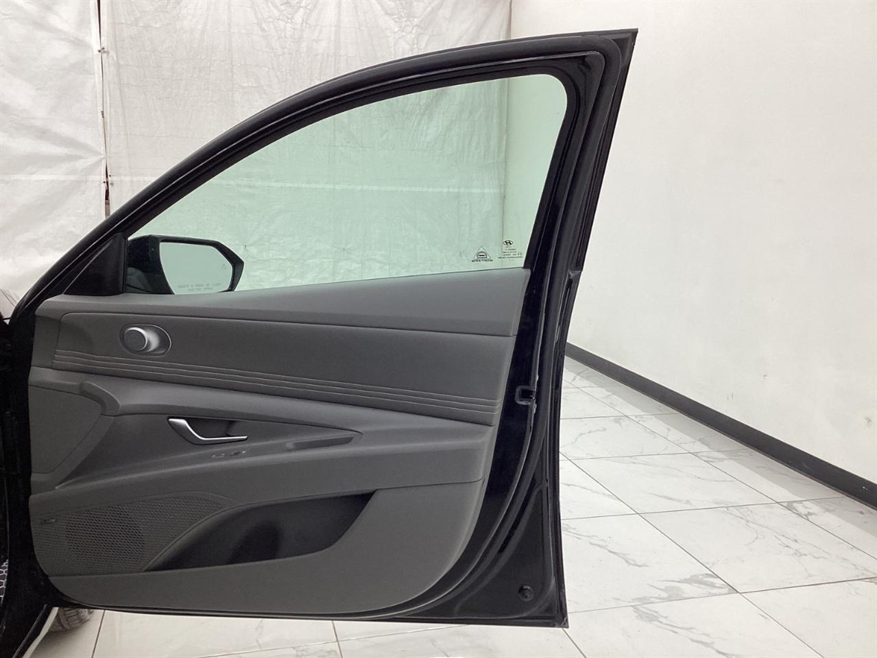 Hyundai Elantra SEL IVT 2021