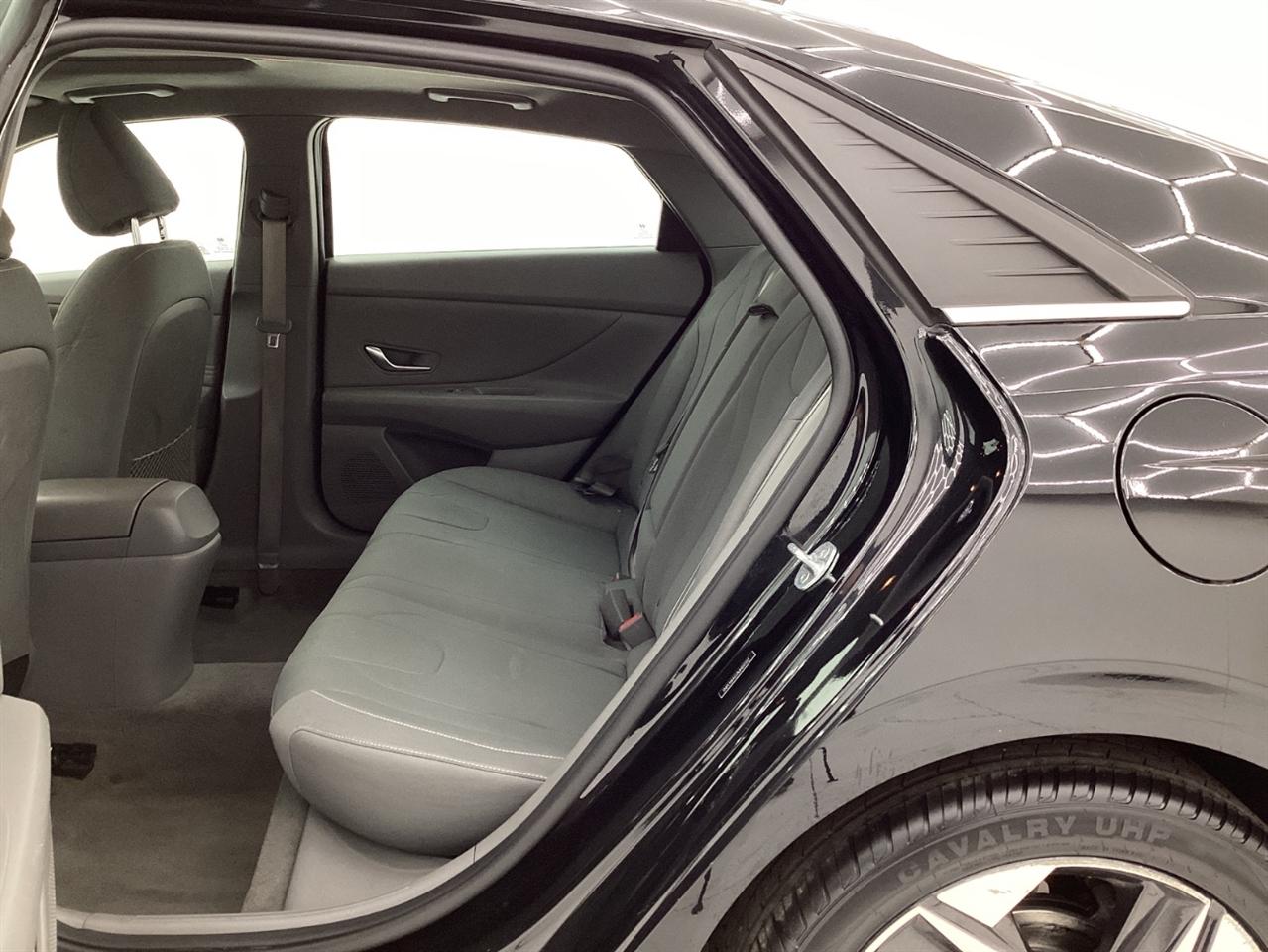 Hyundai Elantra SEL IVT 2021