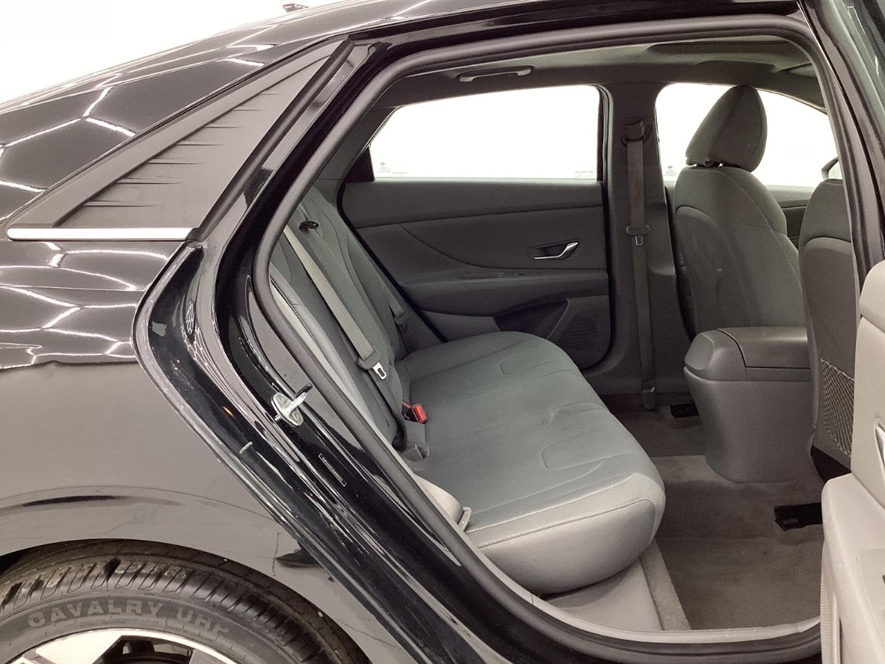 Hyundai Elantra SEL IVT 2021