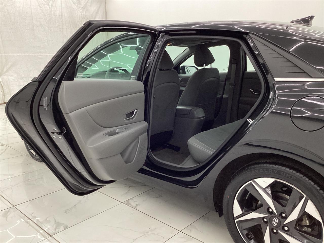 Hyundai Elantra SEL IVT 2021