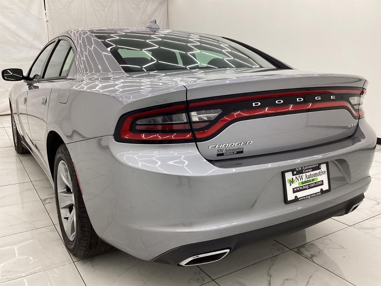 Dodge Charger 4dr Sdn SXT RWD 2015