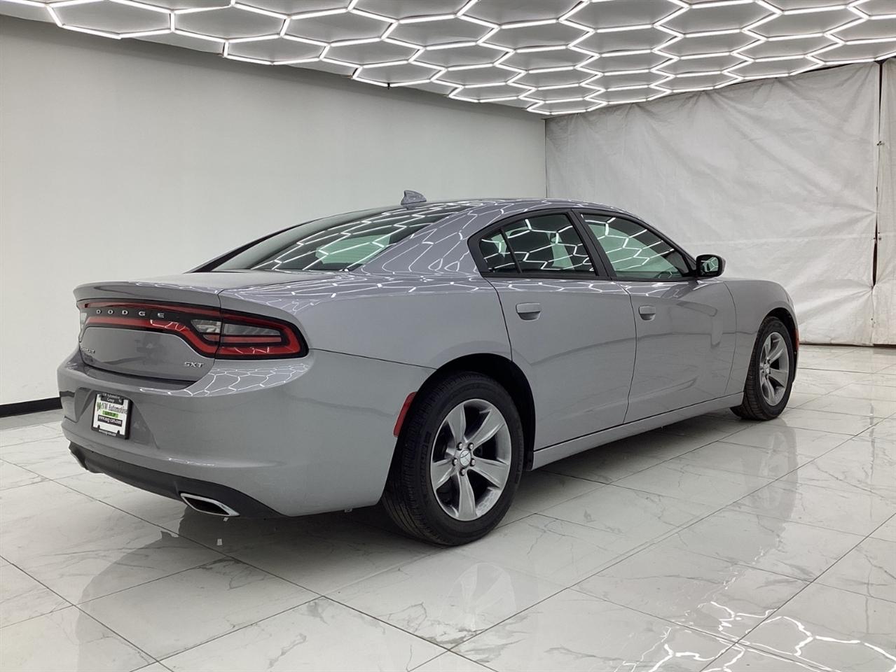 Dodge Charger 4dr Sdn SXT RWD 2015