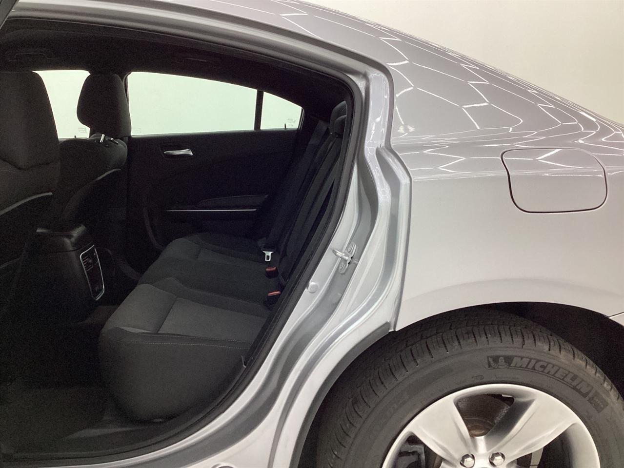 Dodge Charger 4dr Sdn SXT RWD 2015