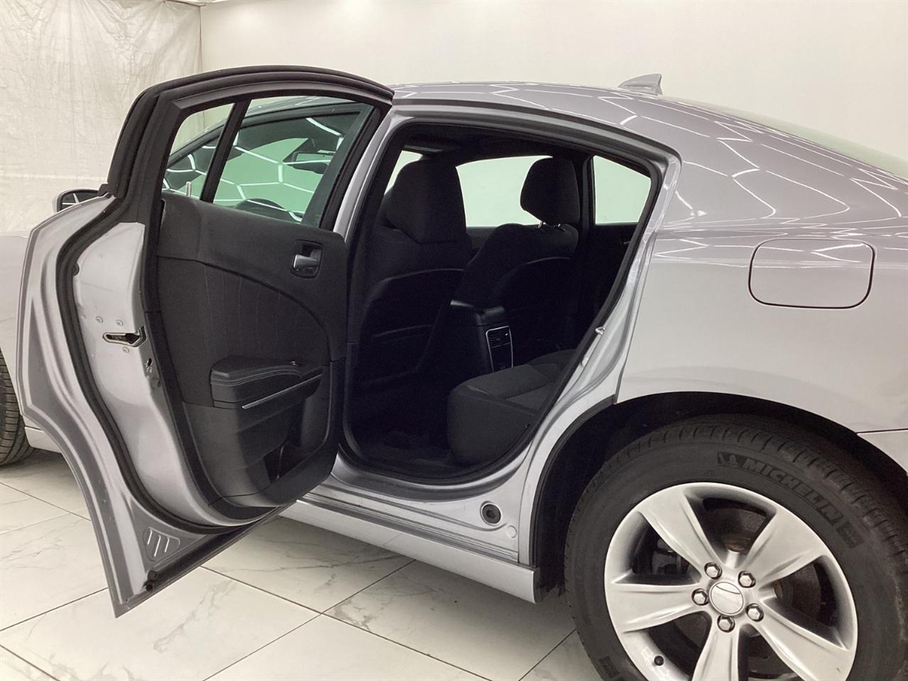 Dodge Charger 4dr Sdn SXT RWD 2015