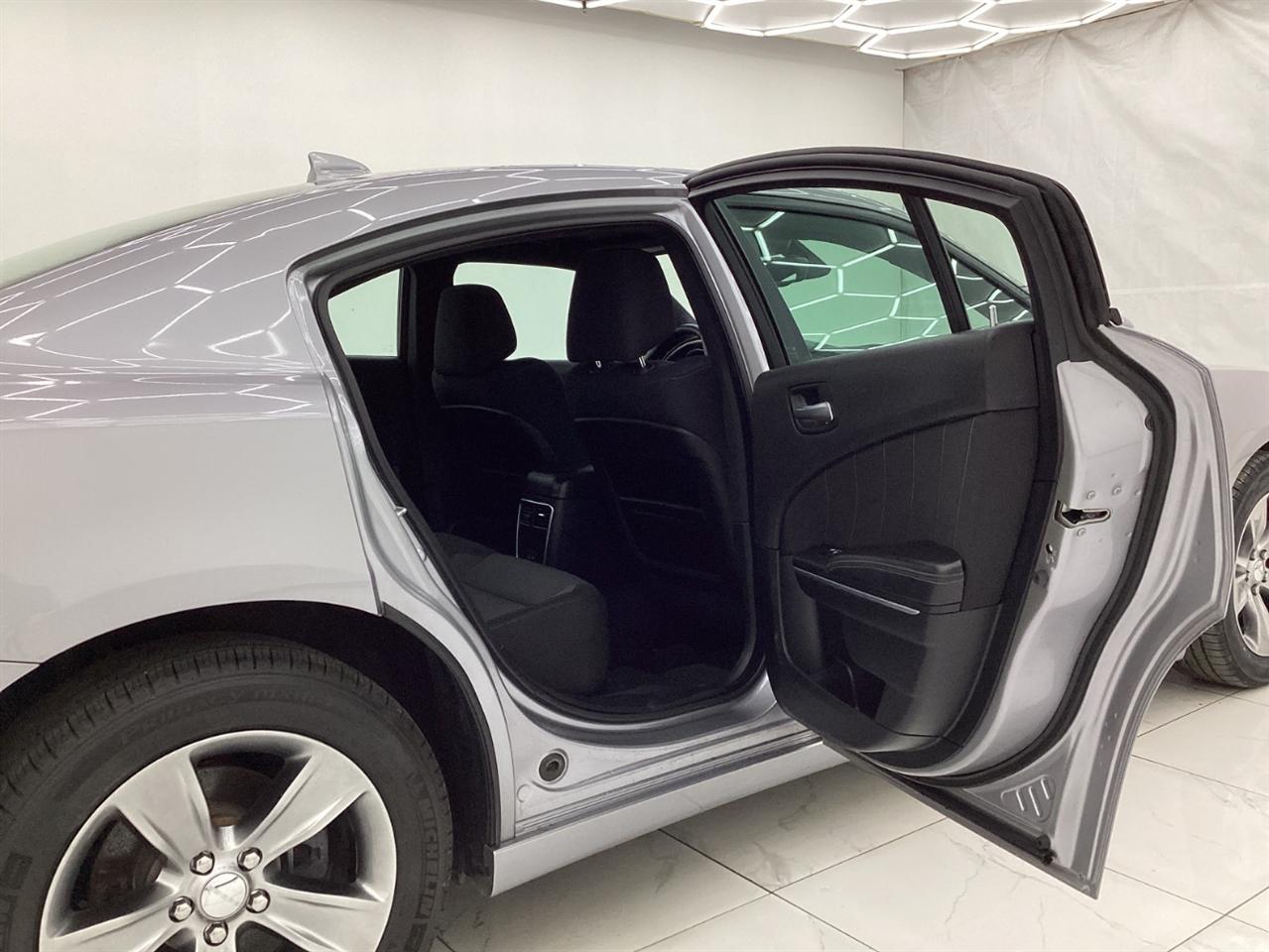 Dodge Charger 4dr Sdn SXT RWD 2015