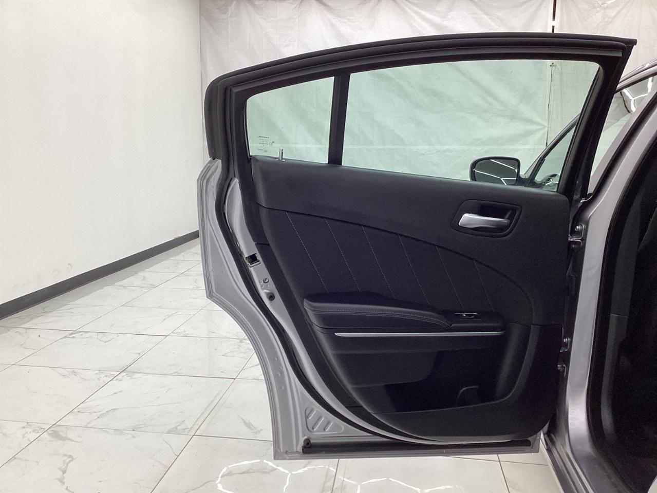 Dodge Charger 4dr Sdn SXT RWD 2015