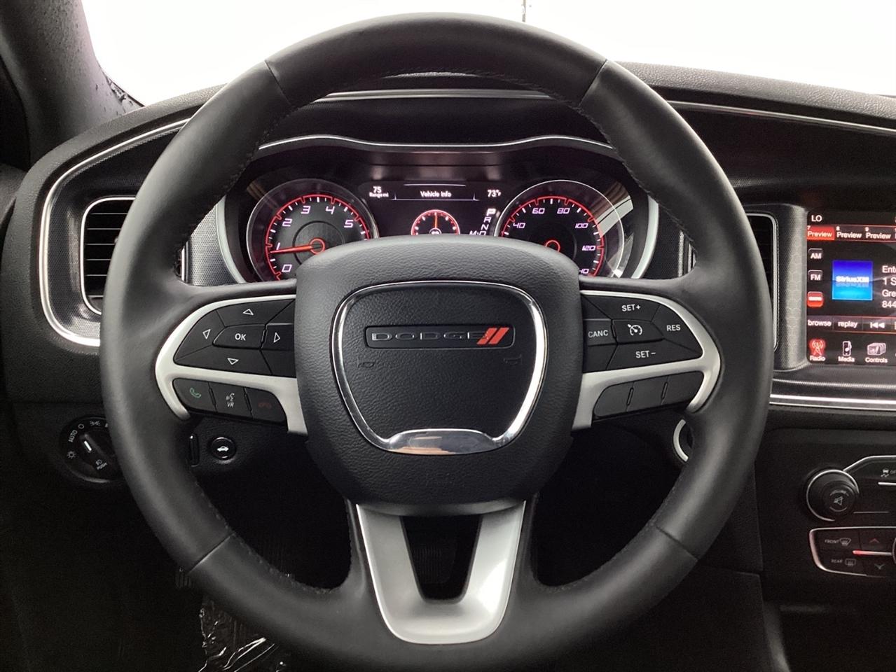 Dodge Charger 4dr Sdn SXT RWD 2015