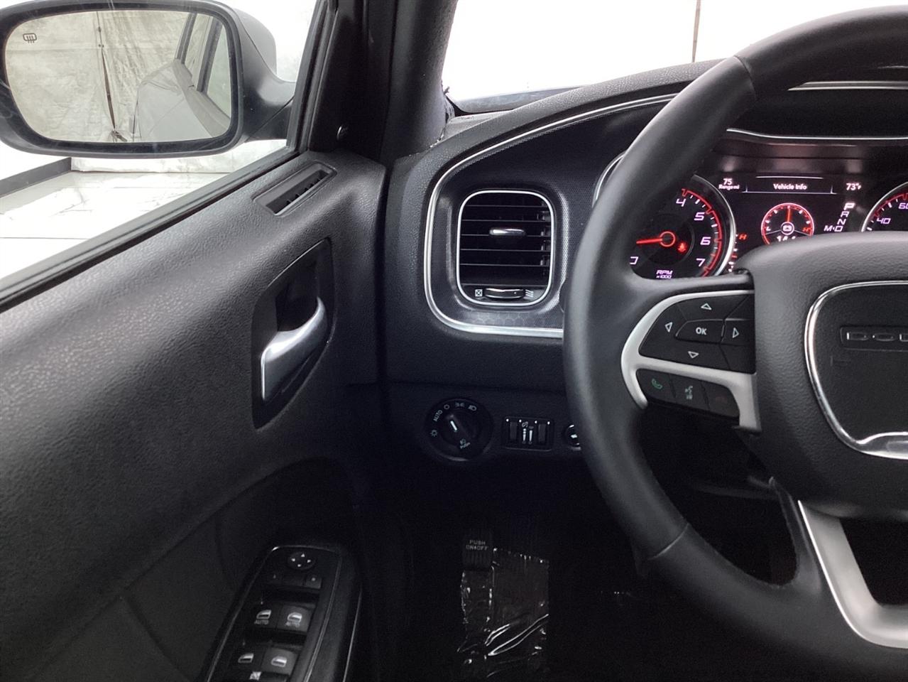 Dodge Charger 4dr Sdn SXT RWD 2015