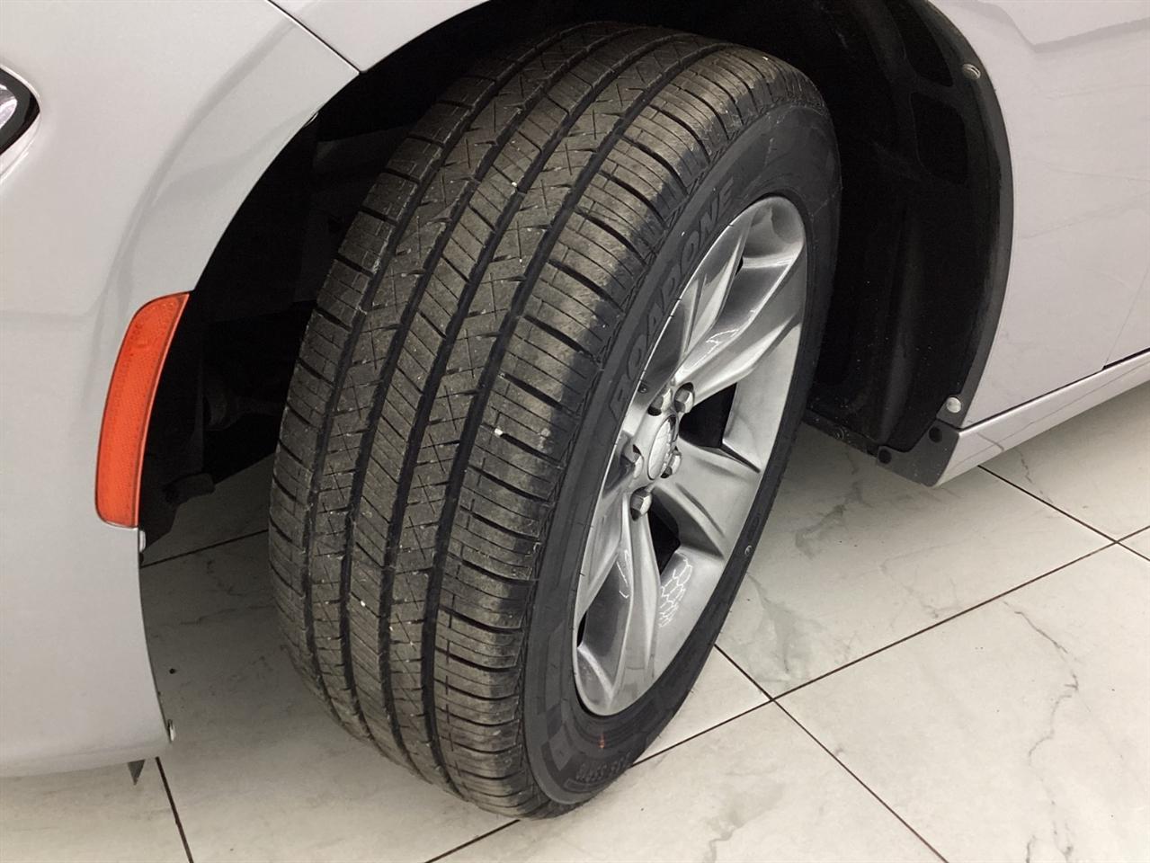 Dodge Charger 4dr Sdn SXT RWD 2015