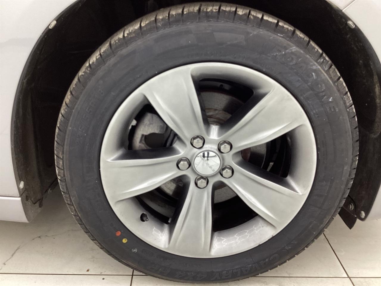 Dodge Charger 4dr Sdn SXT RWD 2015