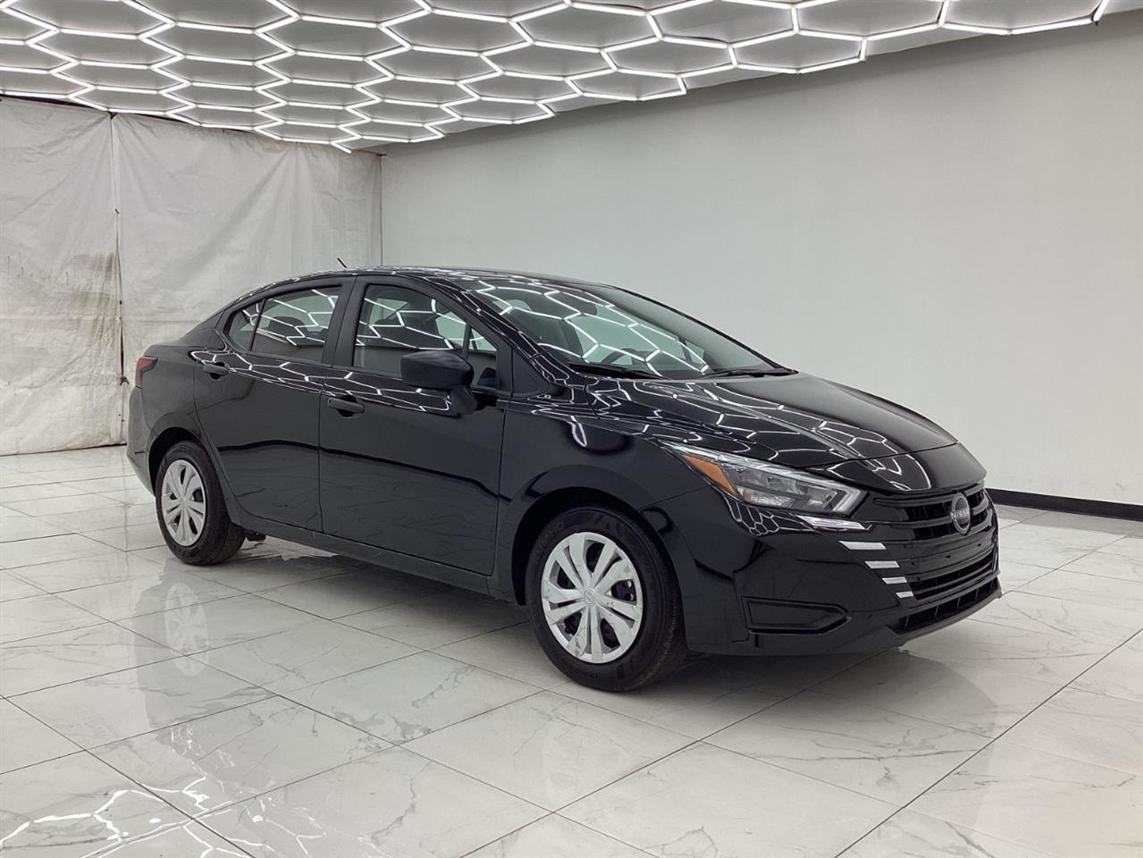 Nissan Versa S CVT 2025