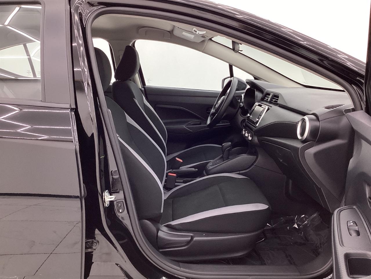 Nissan Versa S CVT 2025