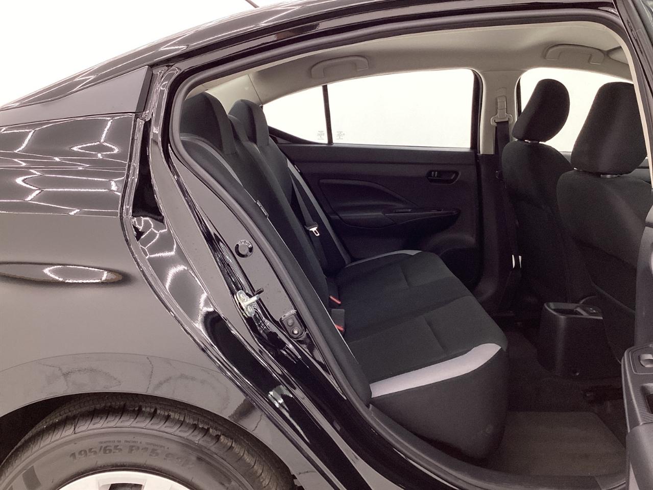 Nissan Versa S CVT 2025