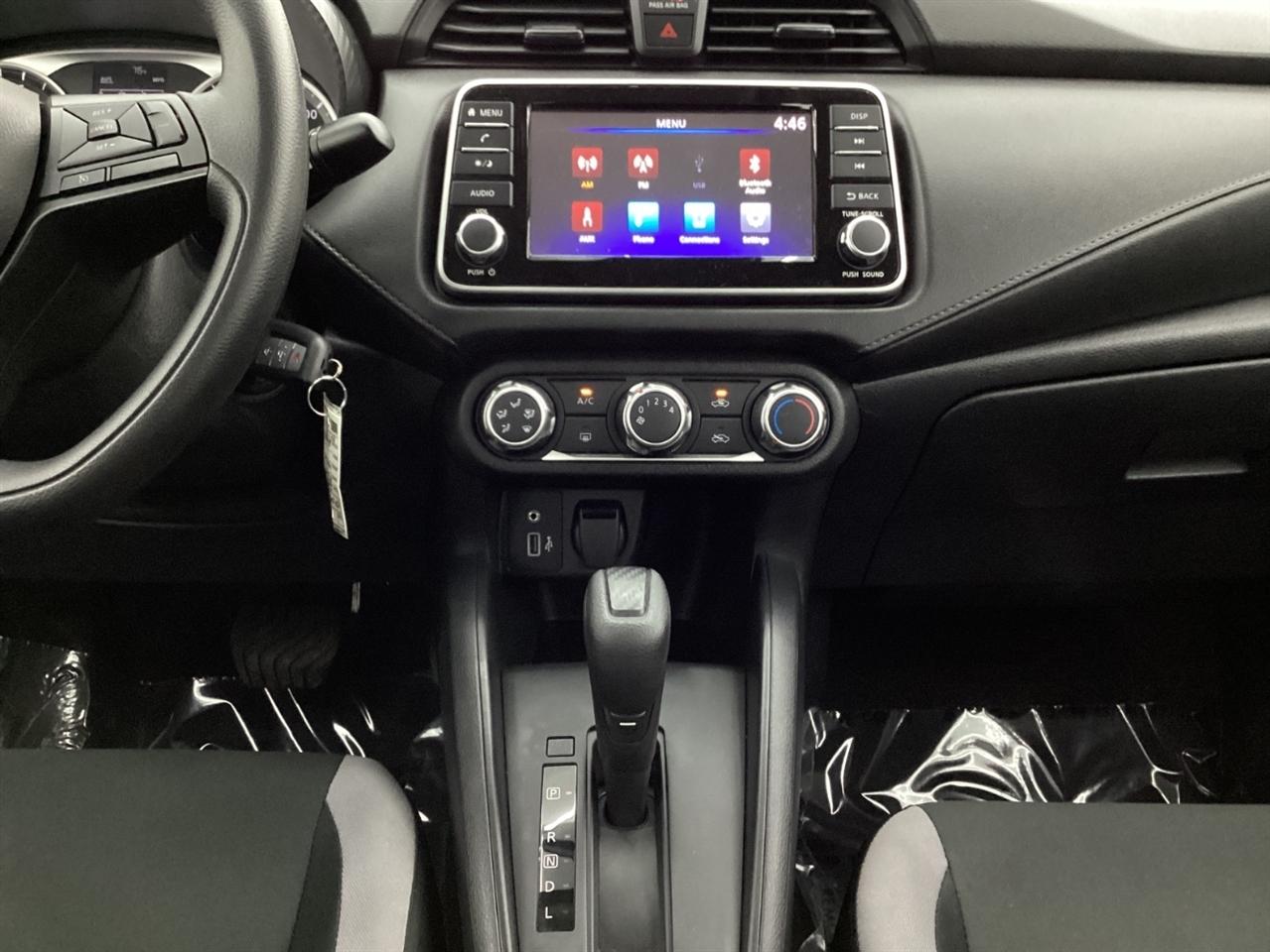 Nissan Versa S CVT 2025