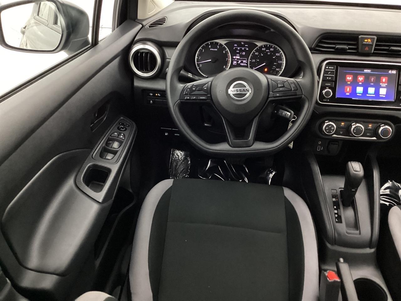 Nissan Versa S CVT 2025
