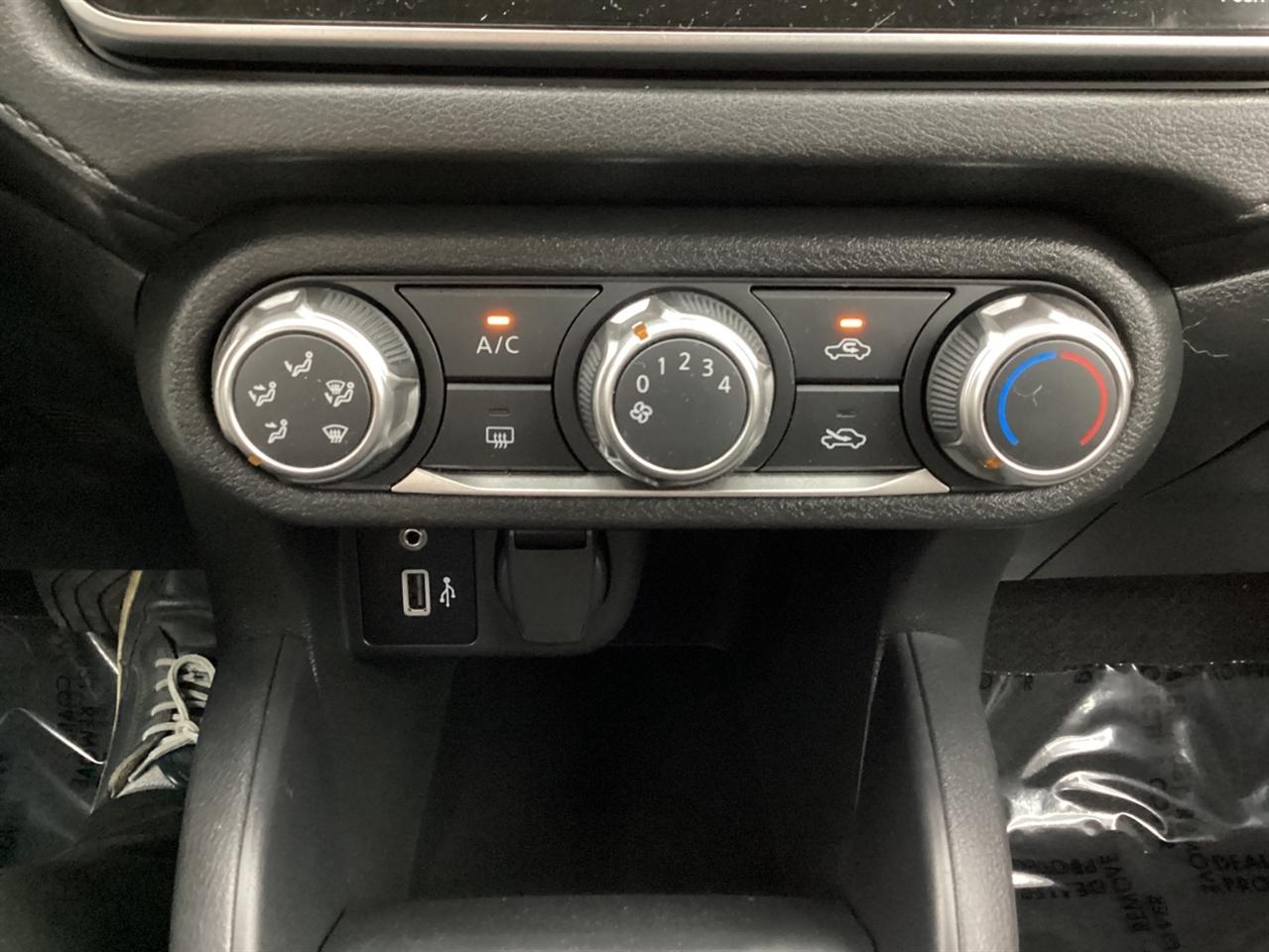 Nissan Versa S CVT 2025