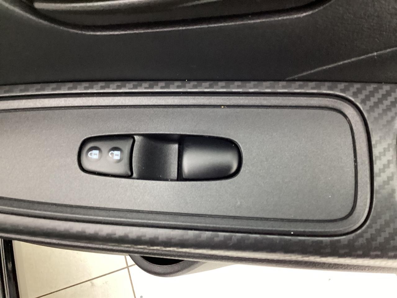 Nissan Versa S CVT 2025