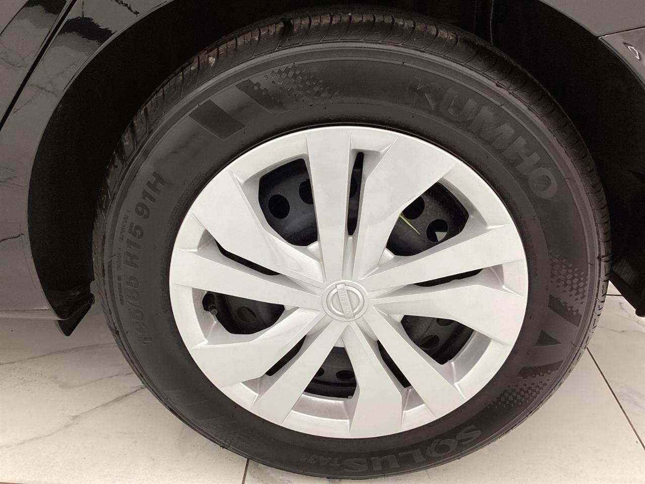 Nissan Versa S CVT 2025