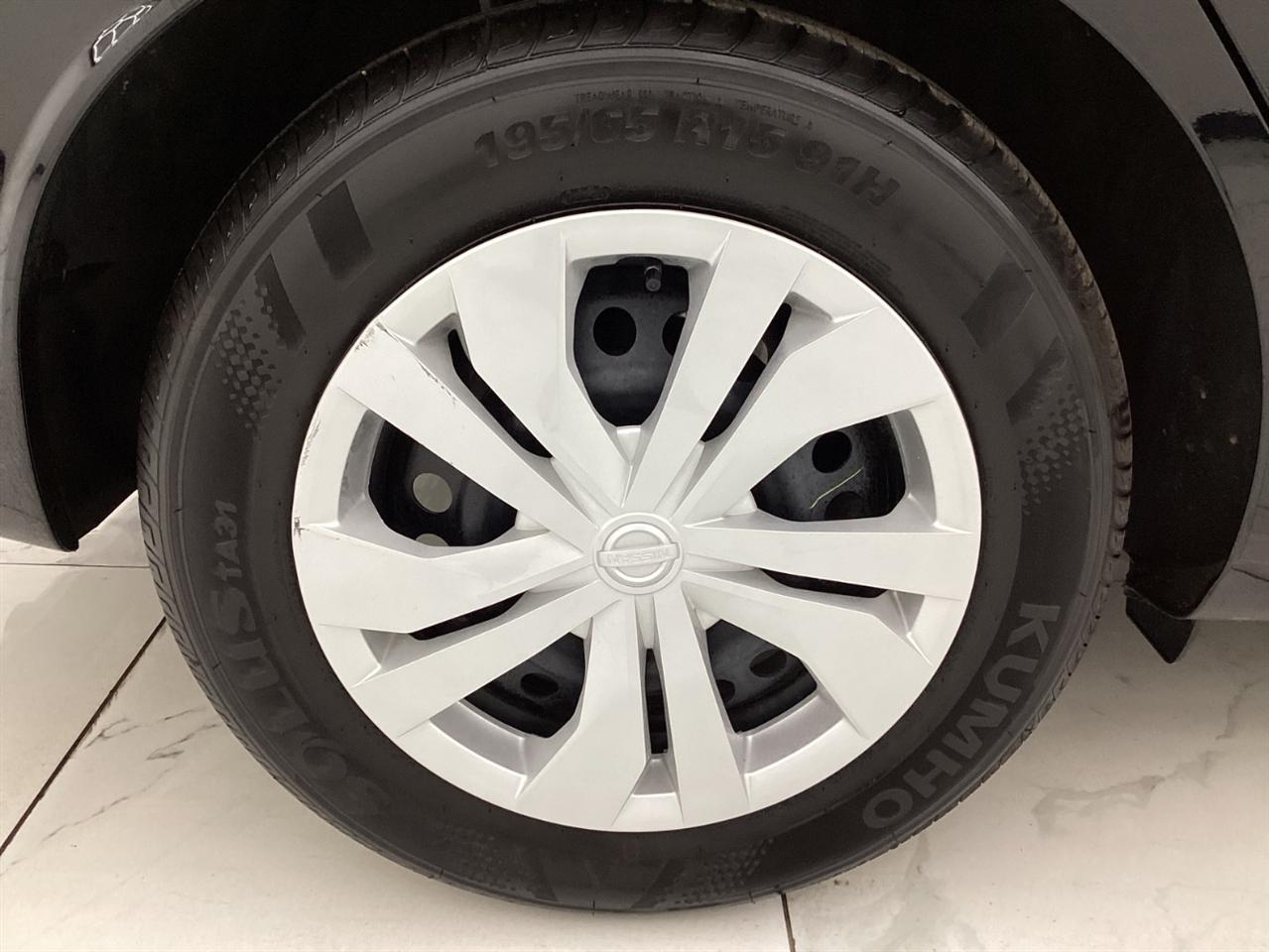 Nissan Versa S CVT 2025