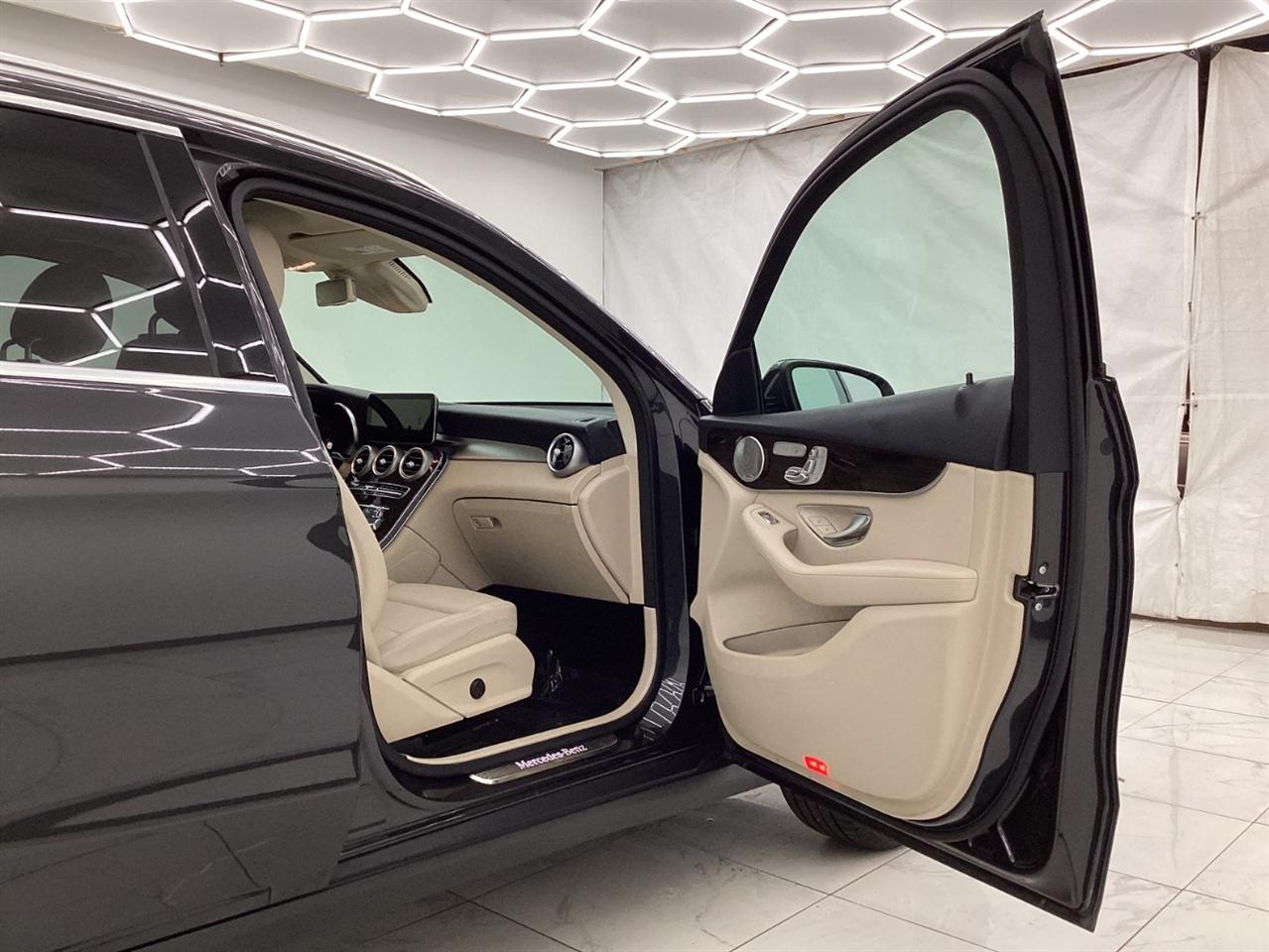 Mercedes-Benz GLC GLC 300 4MATIC SUV 2020