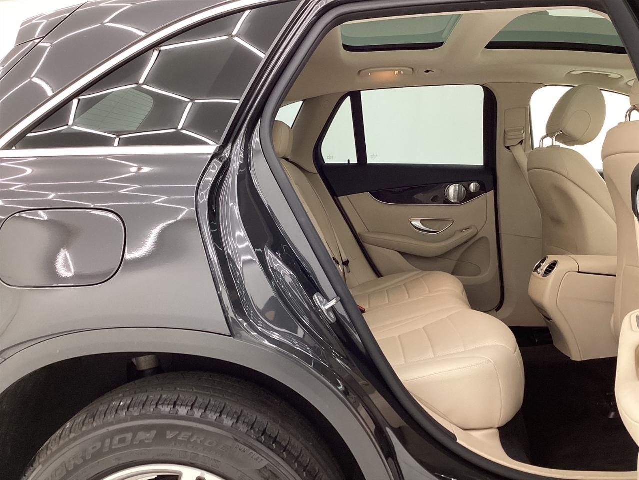 Mercedes-Benz GLC GLC 300 4MATIC SUV 2020
