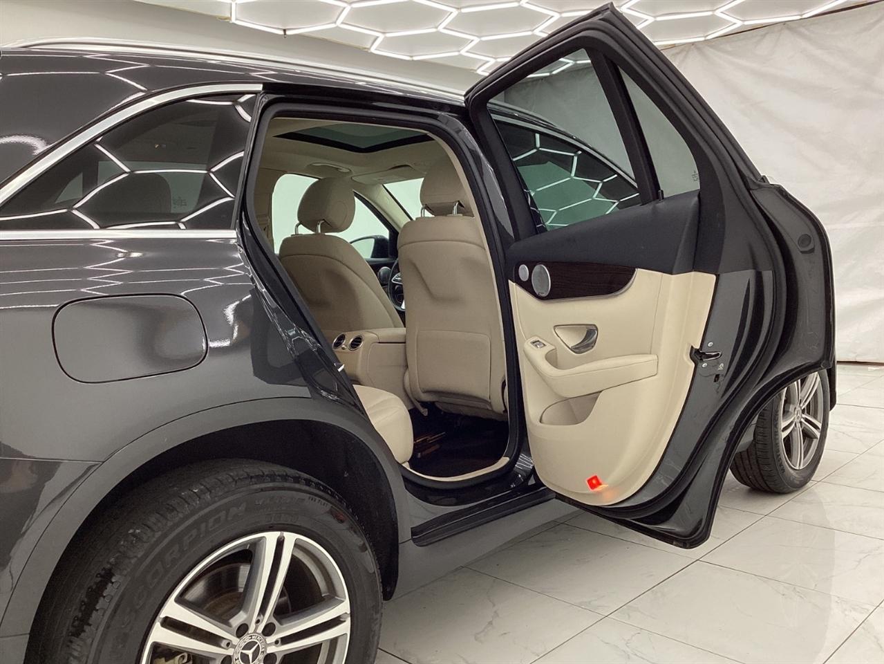 Mercedes-Benz GLC GLC 300 4MATIC SUV 2020
