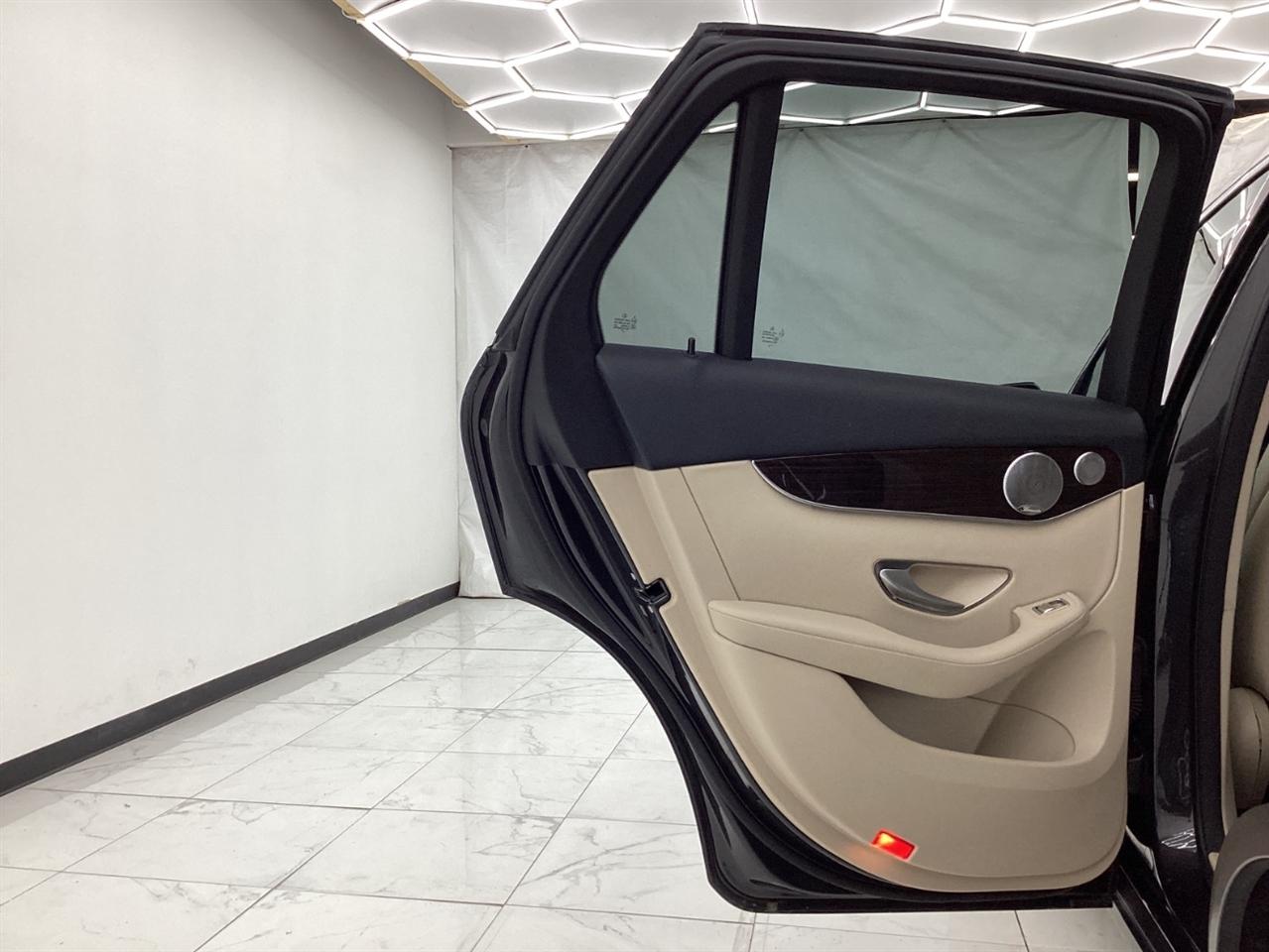 Mercedes-Benz GLC GLC 300 4MATIC SUV 2020