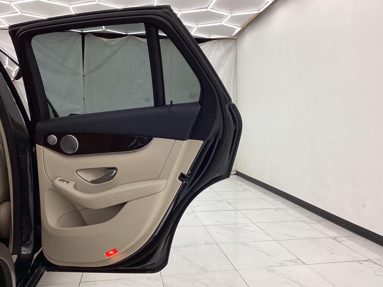 Mercedes-Benz GLC GLC 300 4MATIC SUV 2020
