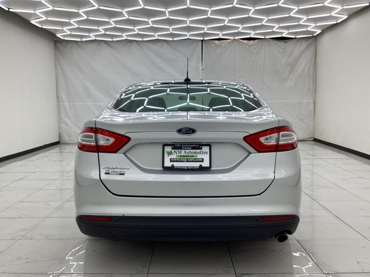 Ford Fusion 4dr Sdn S FWD 2013