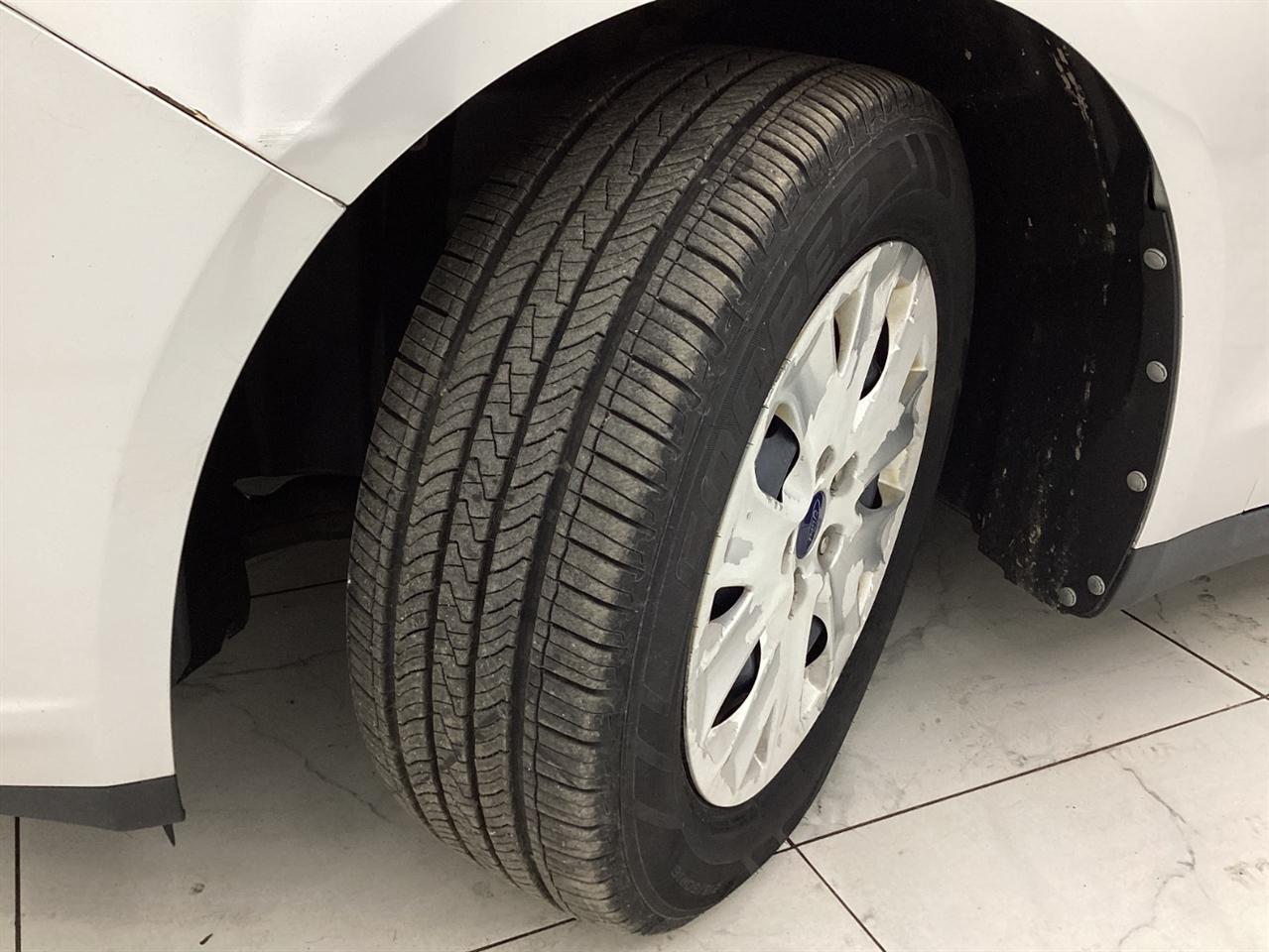 Ford Fusion 4dr Sdn S FWD 2013