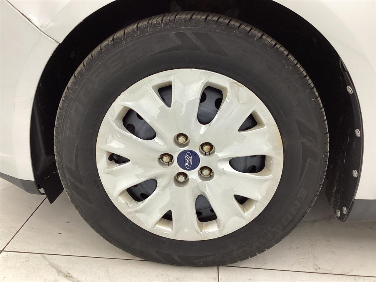 Ford Fusion 4dr Sdn S FWD 2013