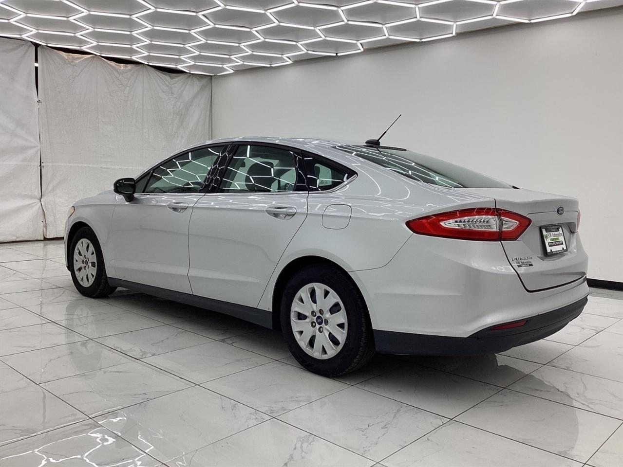 Ford Fusion 4dr Sdn S FWD 2013
