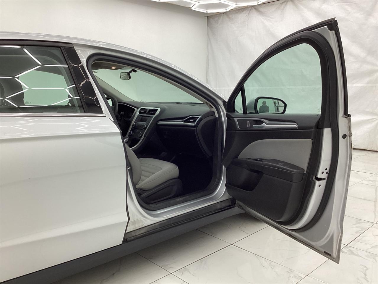 Ford Fusion 4dr Sdn S FWD 2013