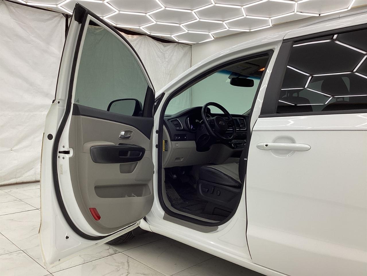 Kia Sedona EX FWD 2020