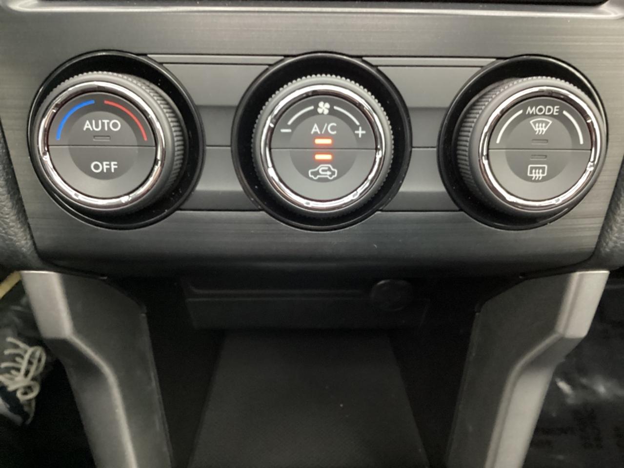 Subaru Forester 4dr Auto 2.5i Limited PZEV 2014