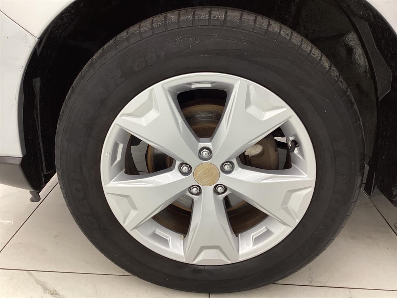Subaru Forester 4dr Auto 2.5i Limited PZEV 2014