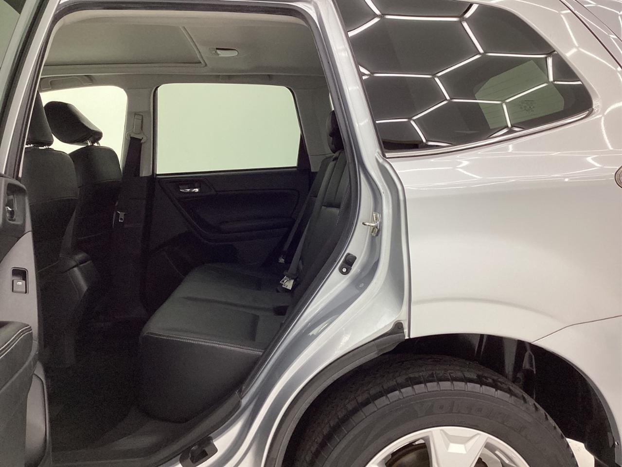 Subaru Forester 4dr Auto 2.5i Limited PZEV 2014