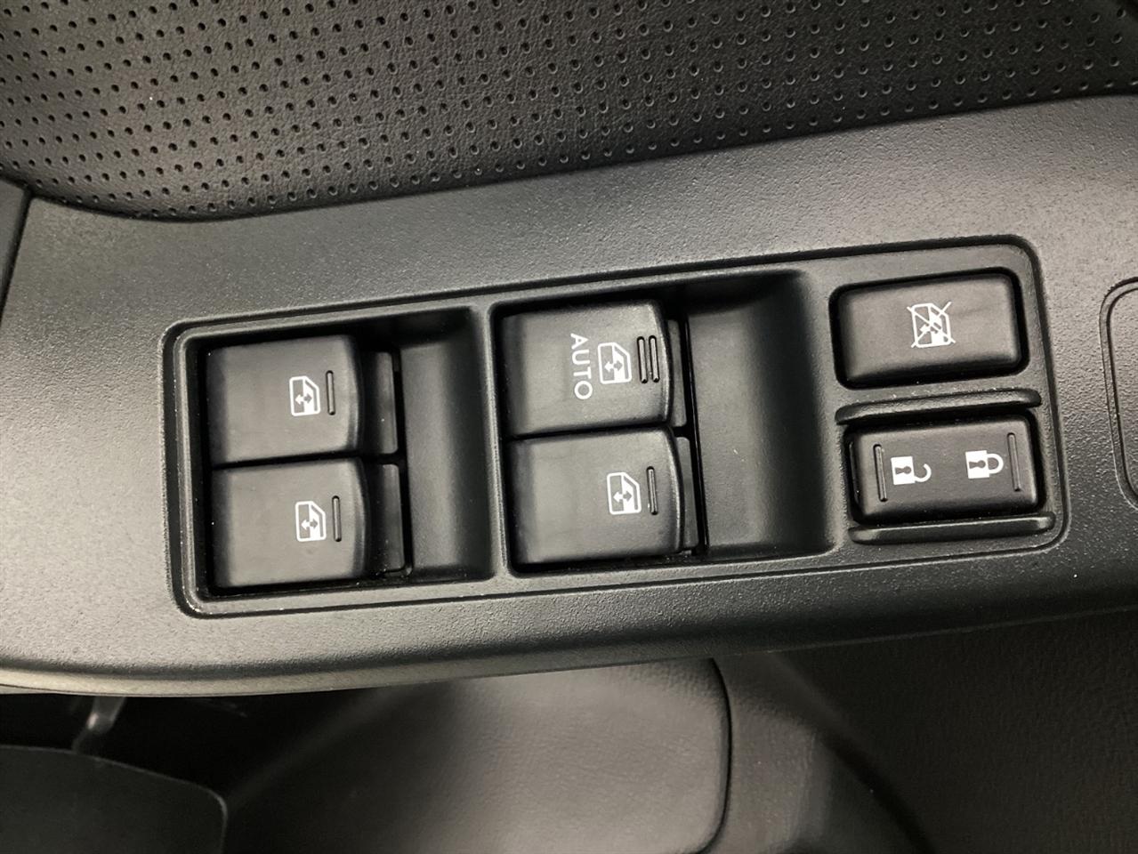 Subaru Forester 4dr Auto 2.5i Limited PZEV 2014